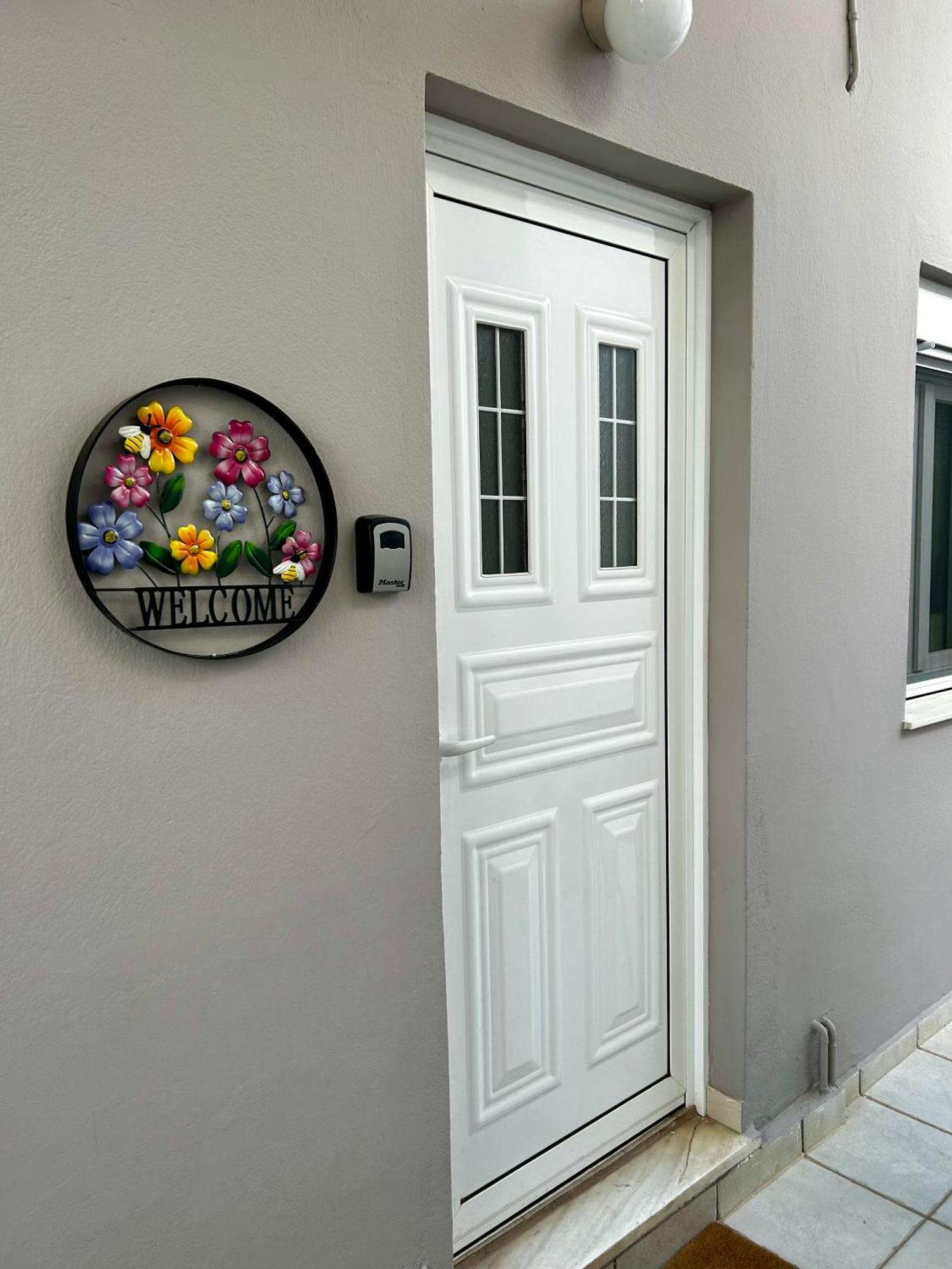 Flower House In Koropi-Near Airport Exterior foto